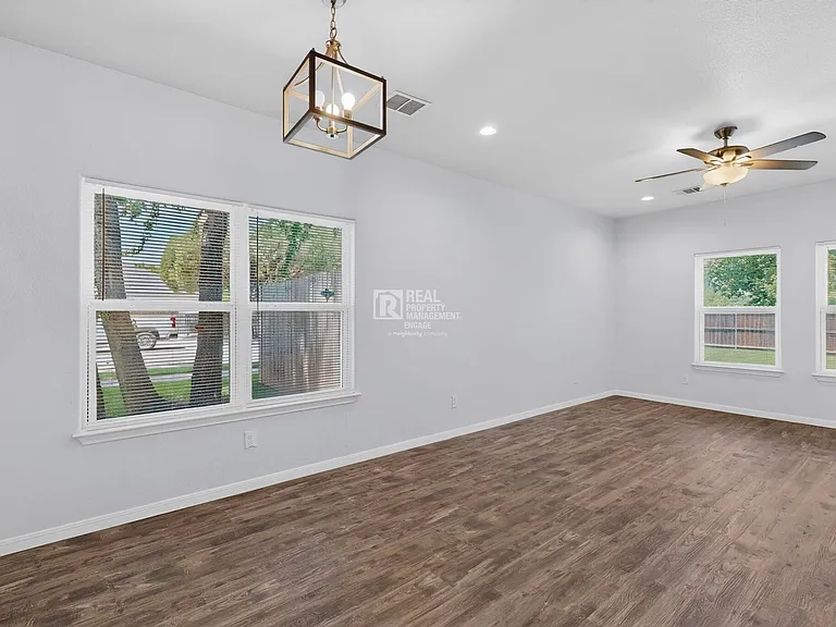5838 Humbert Ave — Photo 10