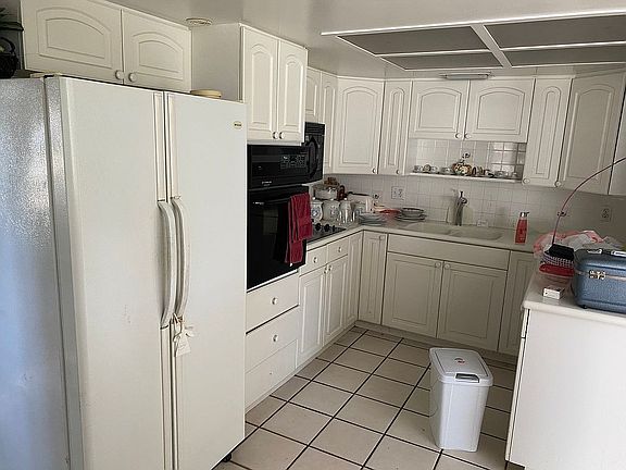 2nd image of 3215 W Osborne Ave