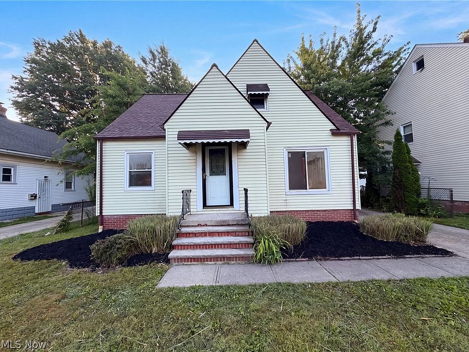 1st image of 845 E 232nd St