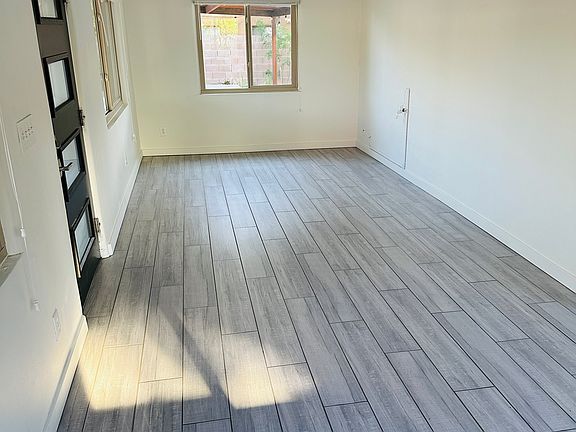 Front Entry / Living Area