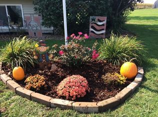 124 Valley View Dr, Knoxville, IA 50138