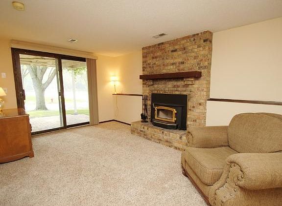 5th image of 6603 Ives Ln N