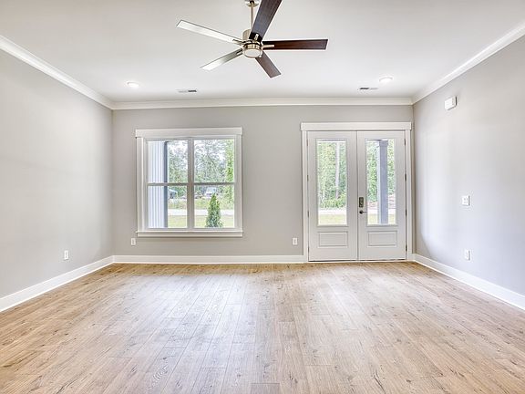 3rd image of 198 Fern Creek Ct.