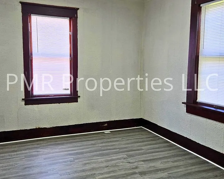 215 N 7th St — Photo 6