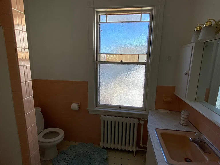 683 State St — Photo 7