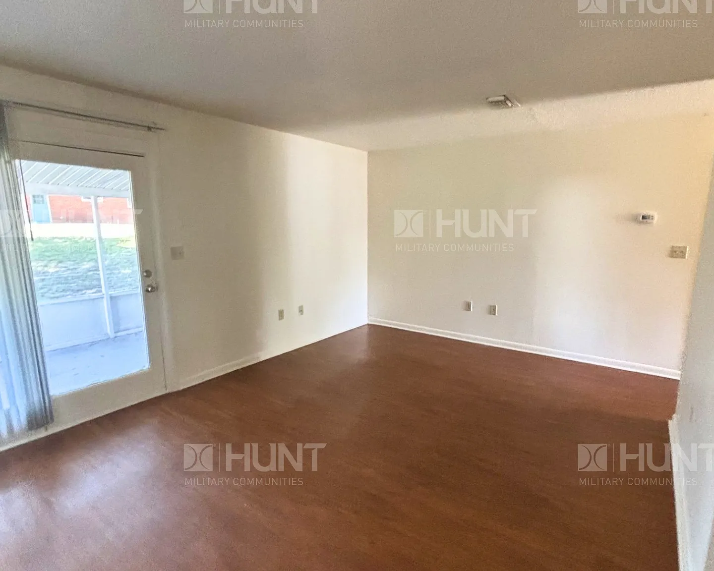 3 bed, 1.5 bath, 1301 sqft, $1,650 — Photo 3