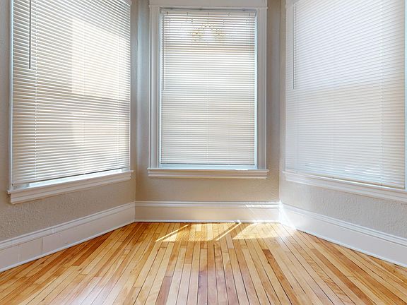 3rd image of 1311 Franklin Ave SE