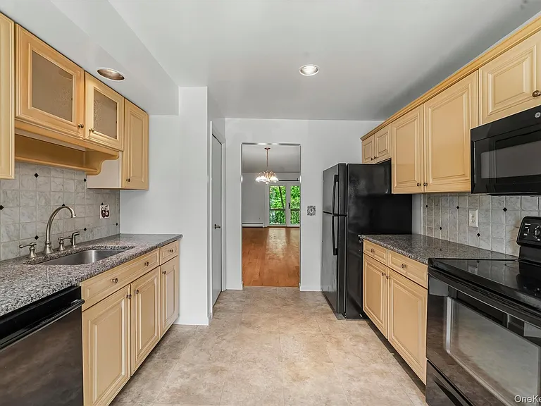 101 Eagle Bay Dr — Photo 9