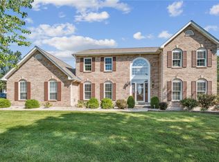 341 Round Tower Dr E, Saint Charles, MO
