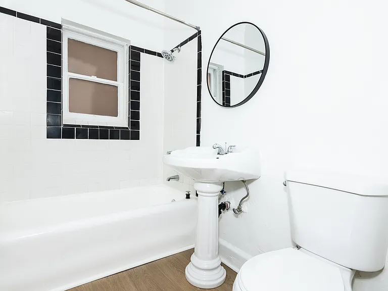Gramercy Lofts — Photo 22