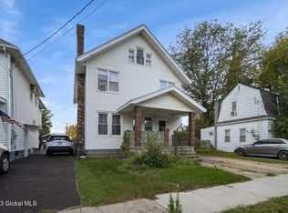 1052 Hegeman St, Schenectady, NY 12306