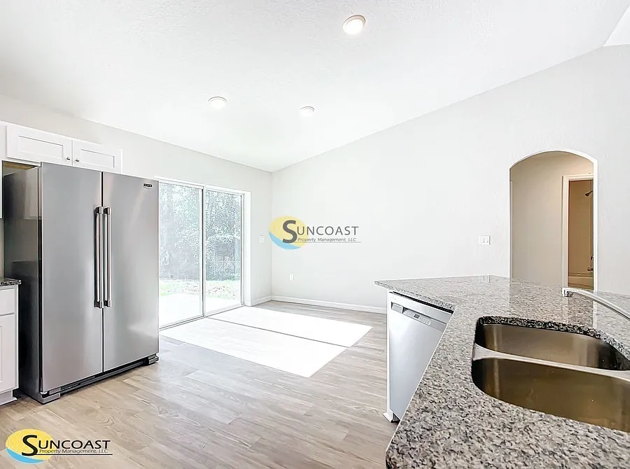 Luxurious Living In Central Ocala! — Photo 2