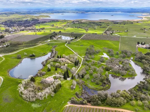 24943 N McIntire Rd, Clements, CA 95227