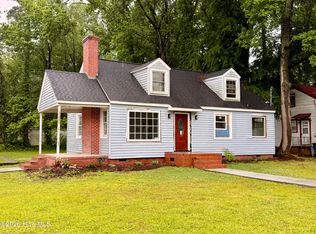 315 Woodlawn Dr, Kinston, NC 28501
