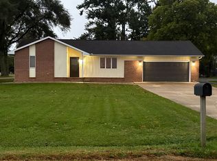 4203 E Oaks Rd, Urbana, IL 61802