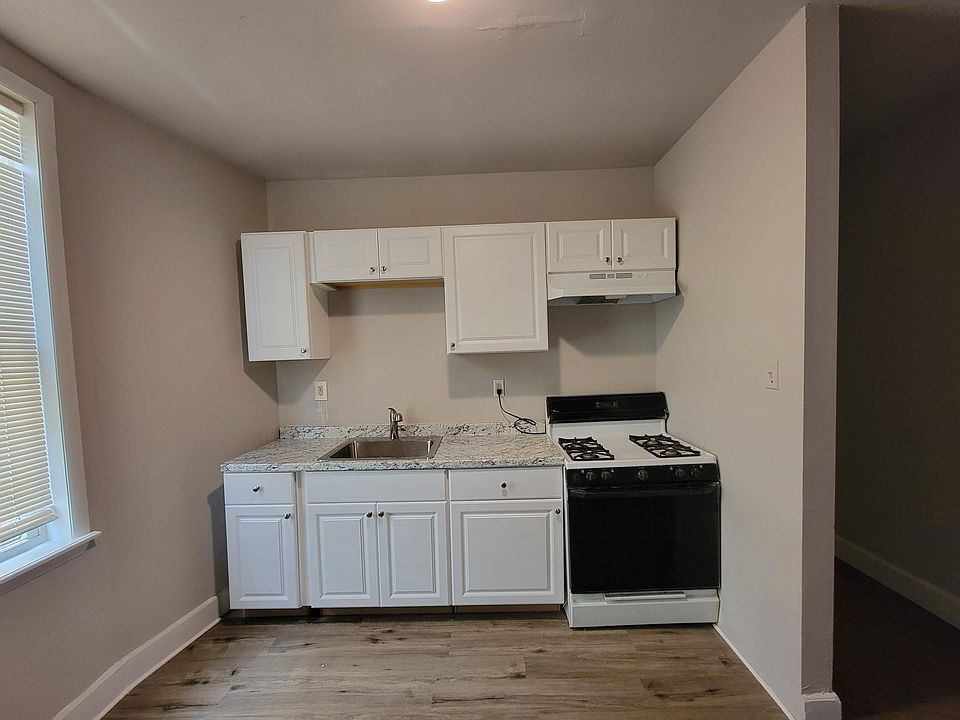 1st image of 5719 Spruce St Floor 1