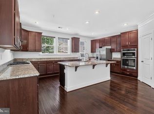 27 Fairbanks Dr, Gaithersburg, MD 20877