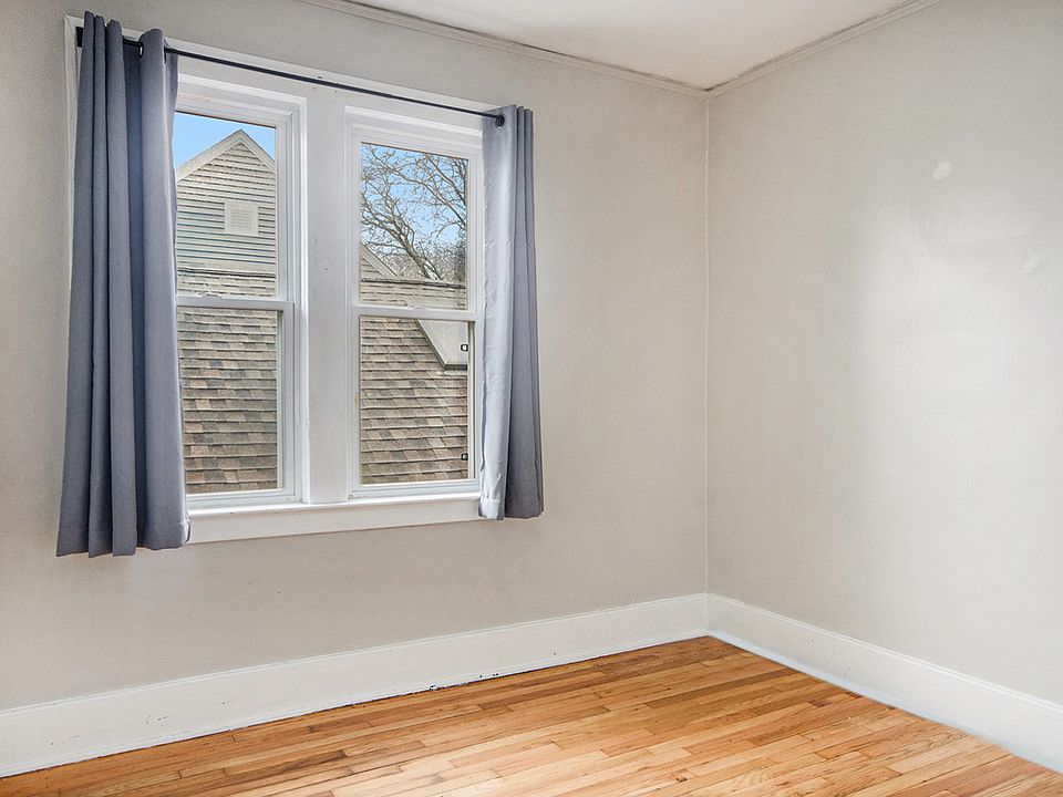 273 Manistique St #1, photo 7