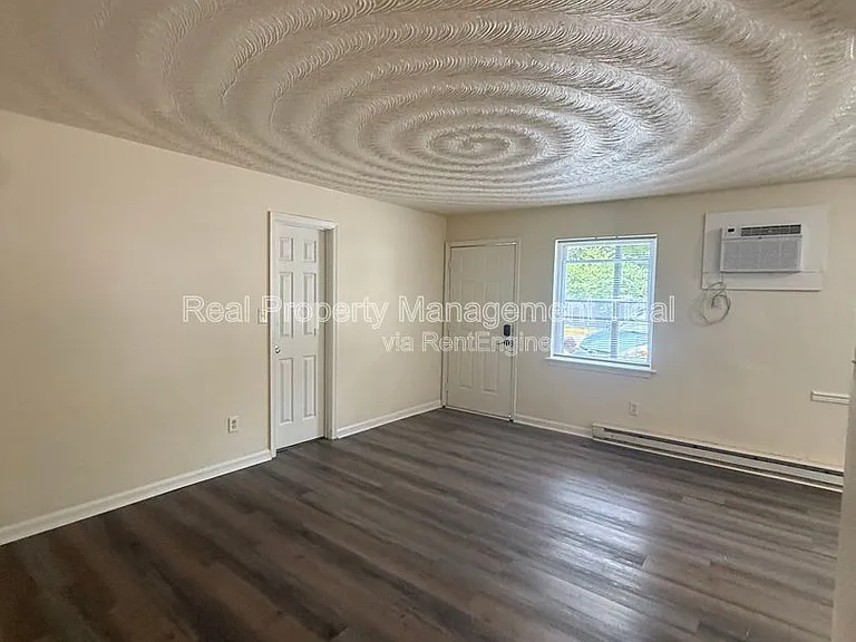 6255 Alexander St #16 — Photo 8