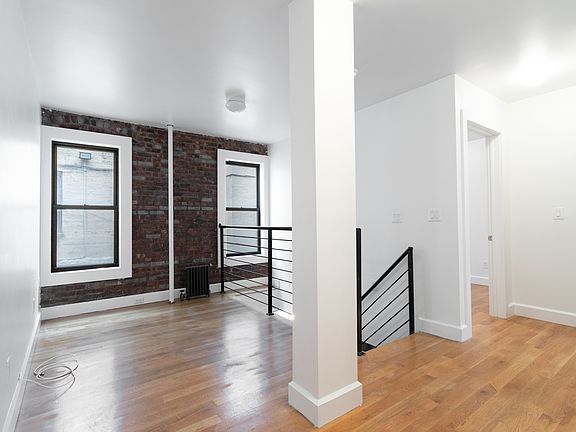 2nd image of 435 Grand Ave #D