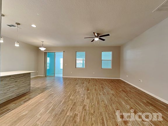 2nd image of 2361 Sanderling St
