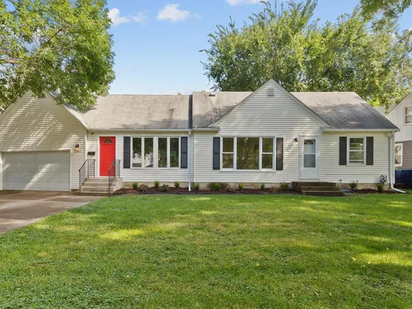 4240 Halifax Ave N, Robbinsdale, MN 55422