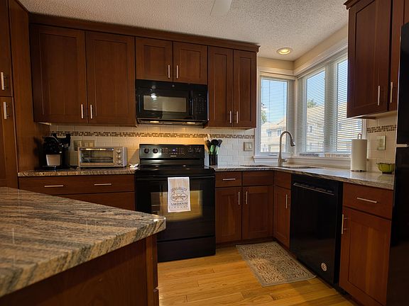 4th image of 50 Patch Pond Road #13