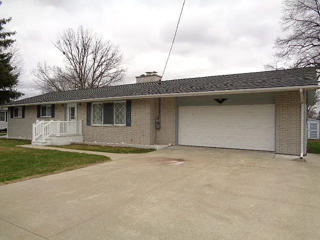 2926 Cadillac Dr photo 1