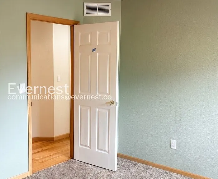 250 Opal Ct — Photo 10
