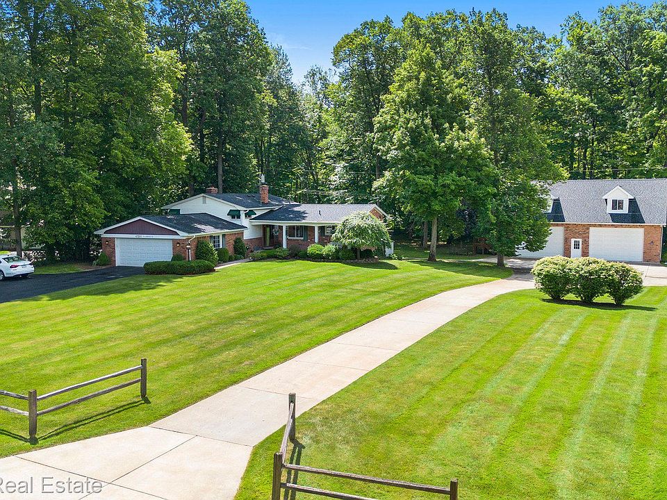 1st image of 47201 Glamorgan Dr