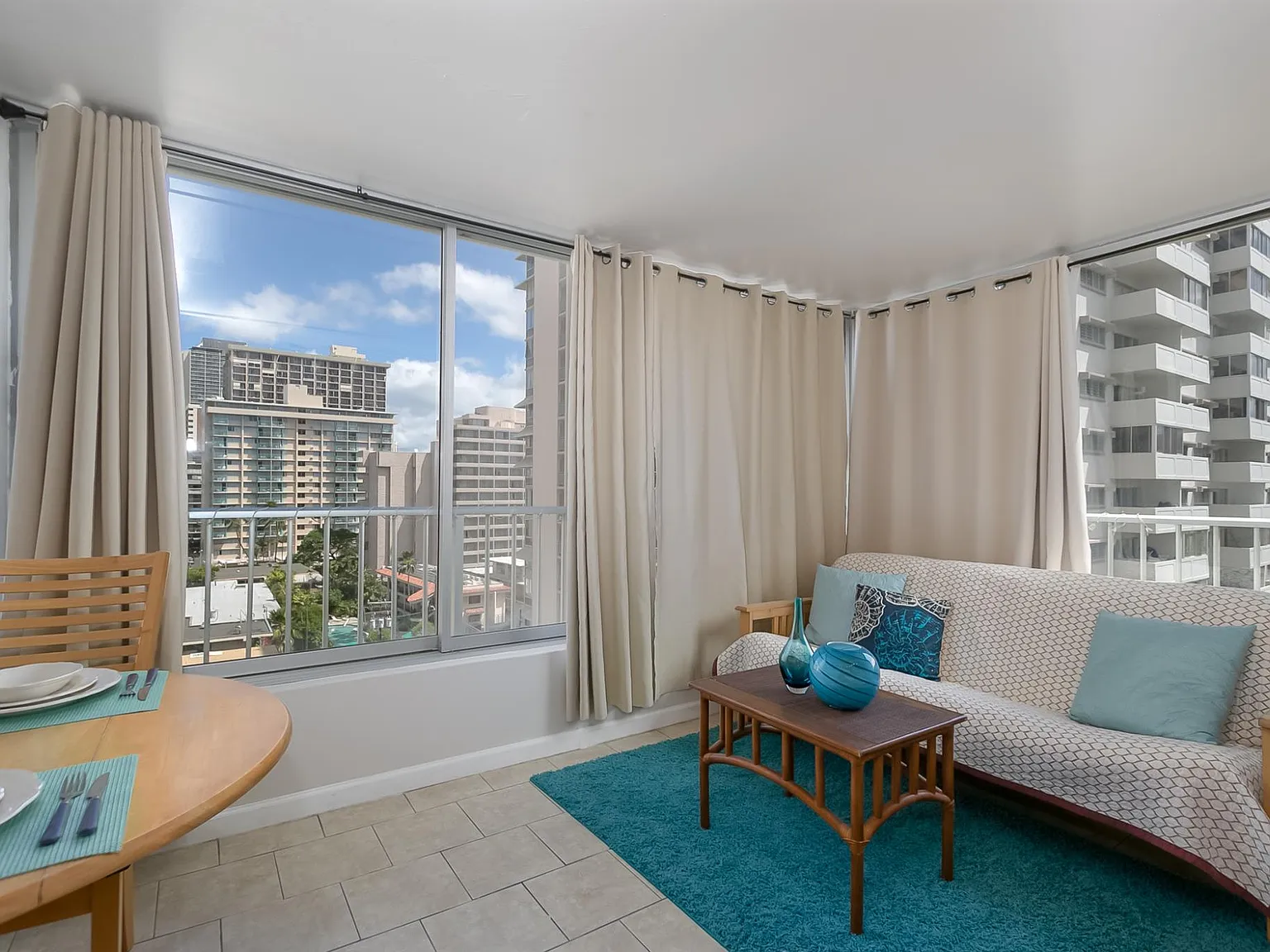 2 bed, 590 sqft, $2,799 — Photo 1