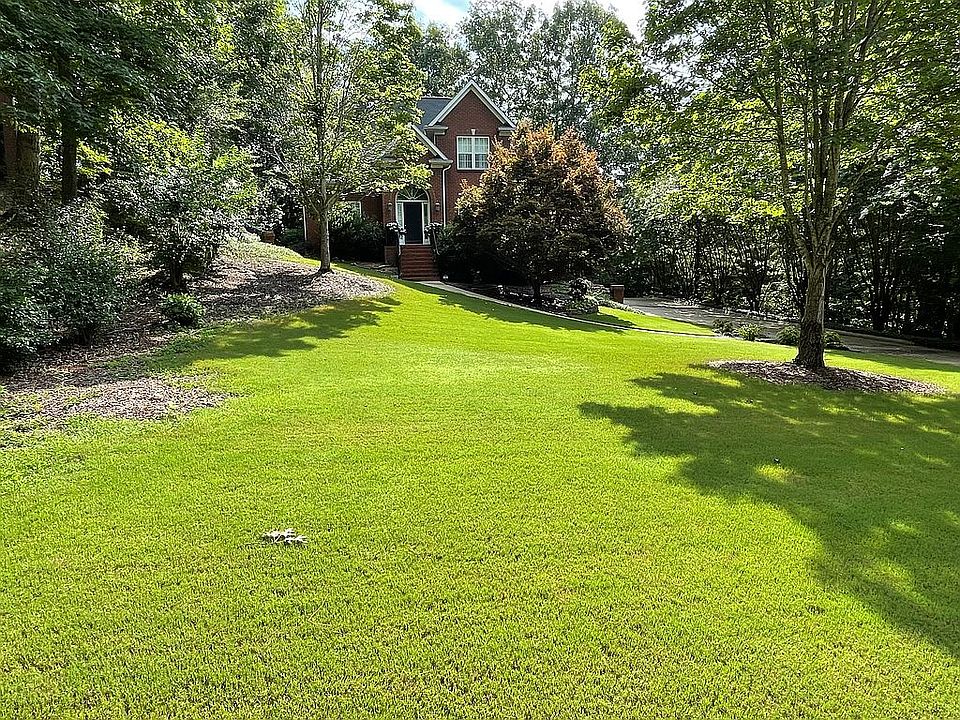 2nd image of 116 Oak Forest Way