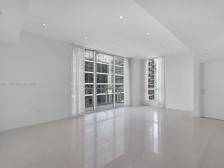 300 S Biscayne Blvd #T-3702 — Photo 6