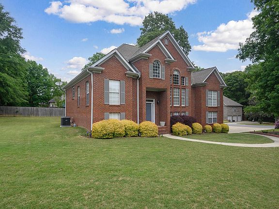 2nd image of 209 Camellia Dr
