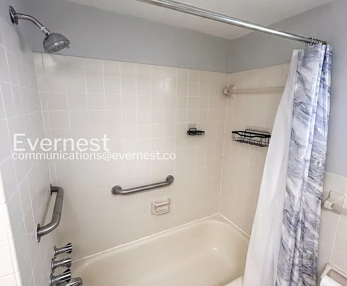 7810 Cayuga Dr — Photo 20