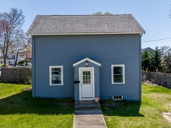 174 Puffer Ave, Swansea, MA 02777