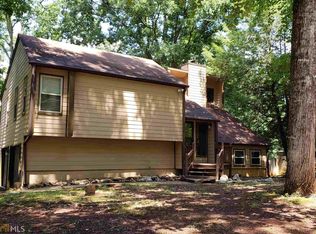 5020 Rock Glen Dr, Stone Mountain, GA 30088