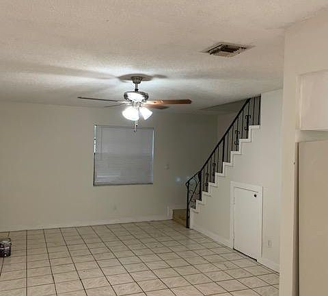 2nd image of 315 NW 13th St #315