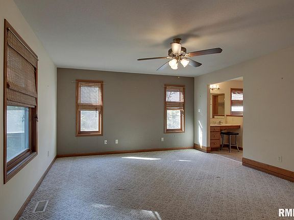 5th image of 4825-4901 S 36th St