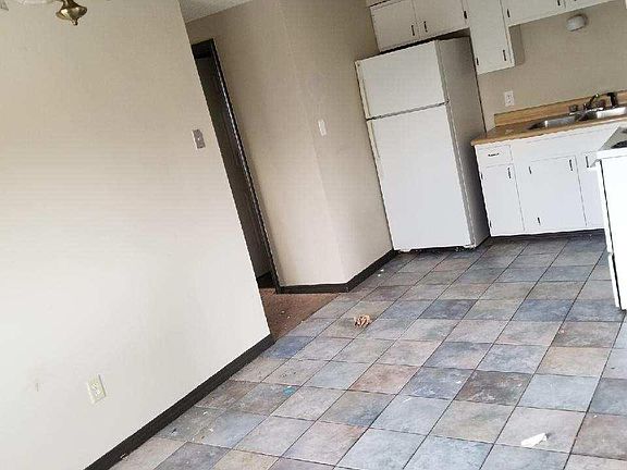 2nd image of 194 Mead St #C 5