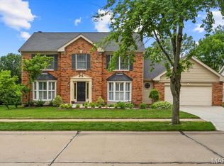 1218 Chavaniac Dr, Ballwin, MO 63011