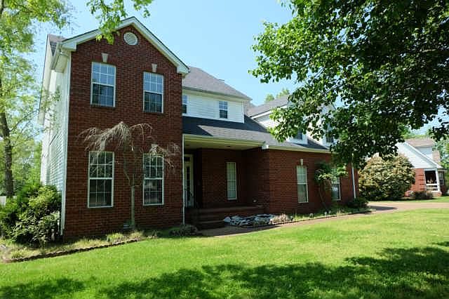 1st image of 374 Clarkston Dr