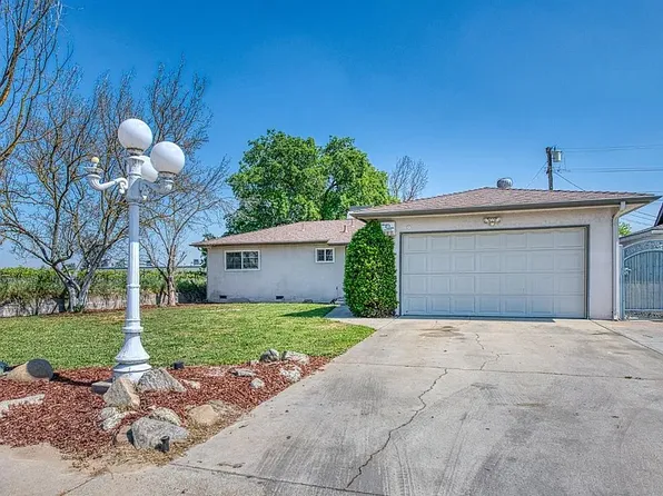 327 N 2nd St, Fowler, CA 93625