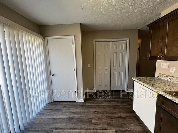 4th image of 1437B Ireland Dr