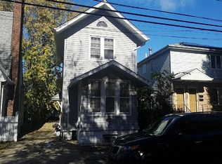 25731 145th Ave, Rosedale, NY 11422