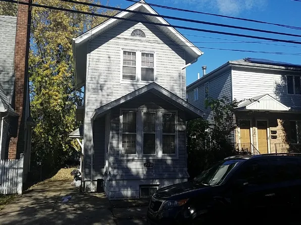 25731 145th Ave, Rosedale, NY 11422