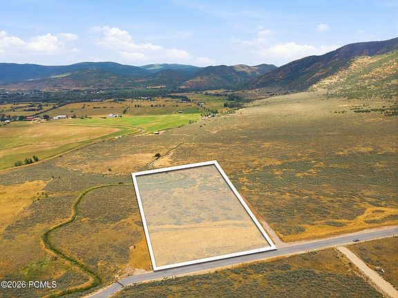 3rd image of 875 E Hoyt Peak Ranch Rd #2