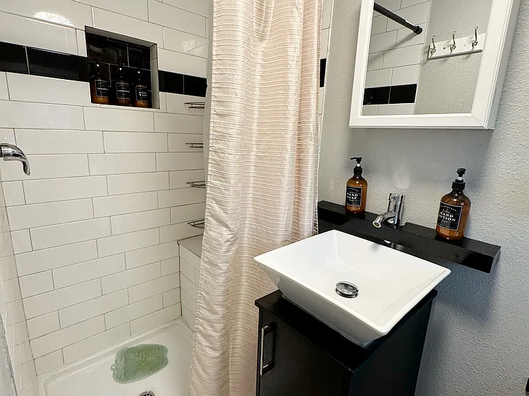 2015 Beaver Ln — Photo 9