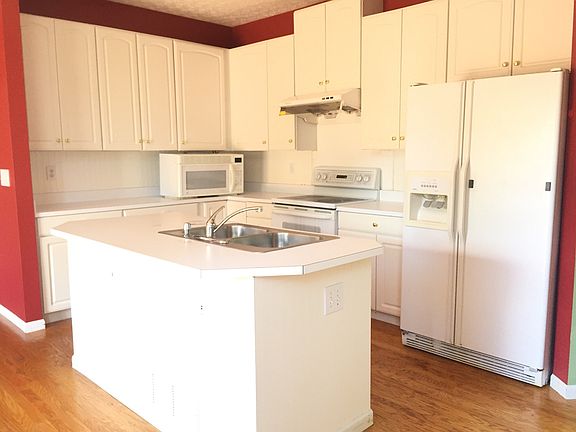 2nd image of 6068 Round Tower Ln