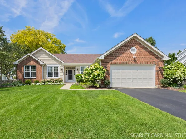 155 N Kingsway Dr, Aurora, IL 60506